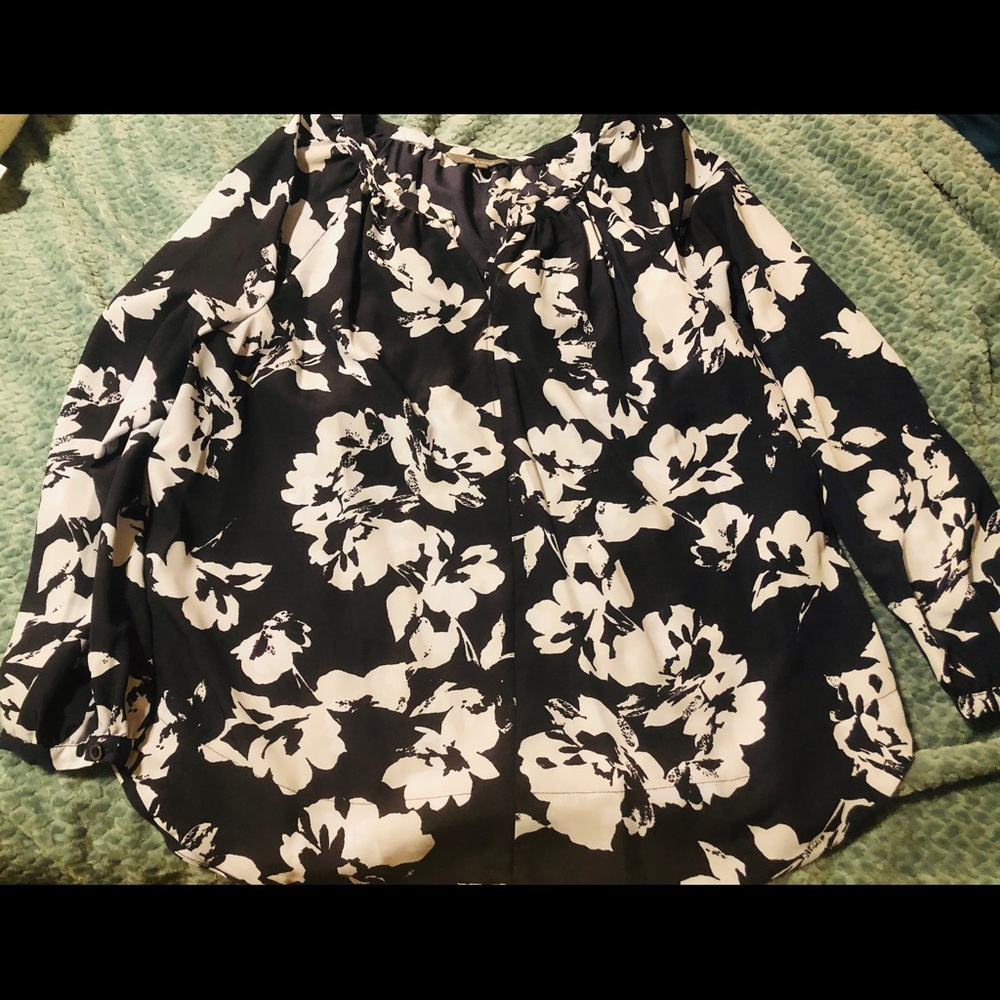 Daisy Fuentes blouse. Worn once